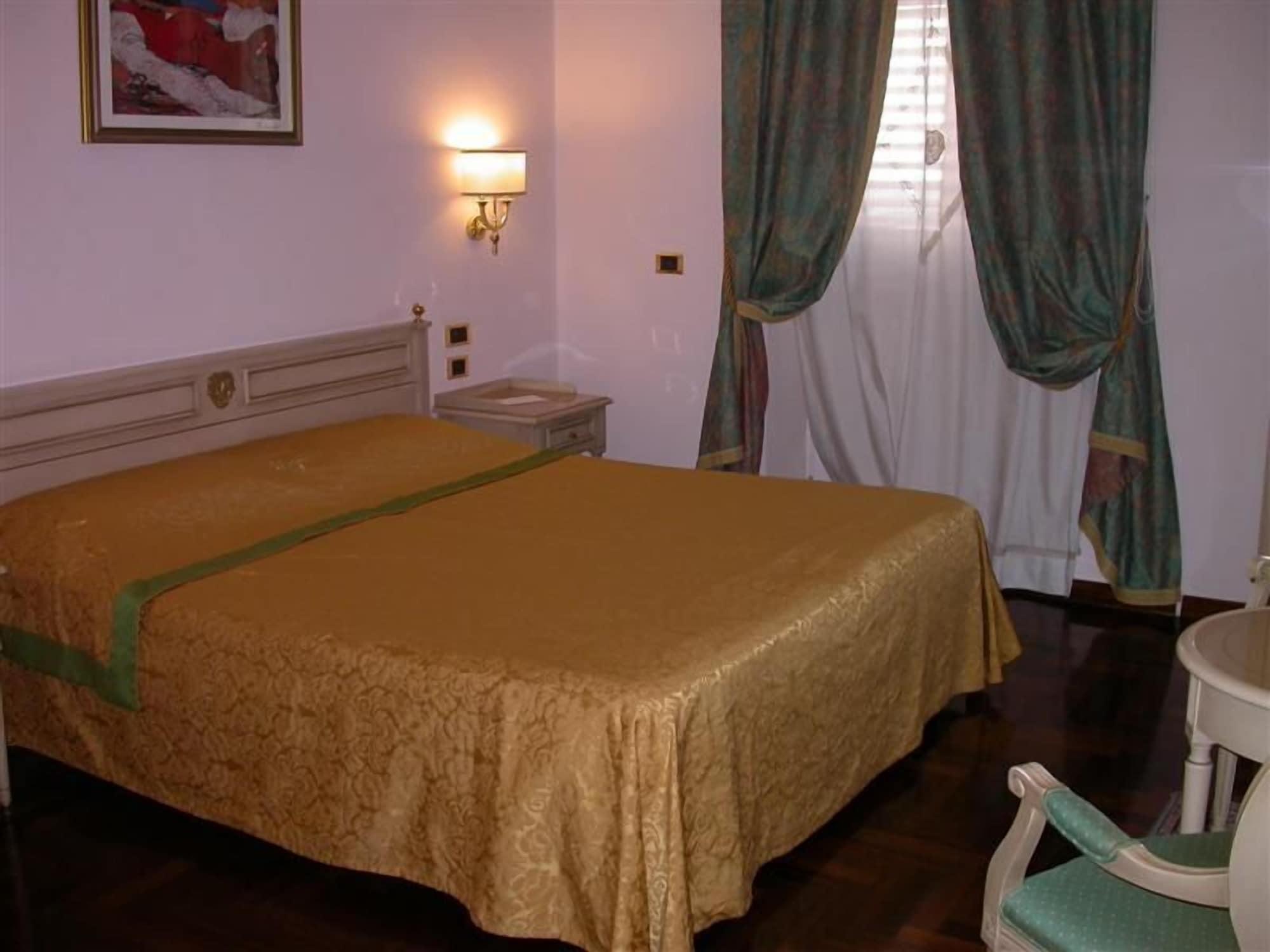Grand Hotel Villa Politi Syracuse Bagian luar foto