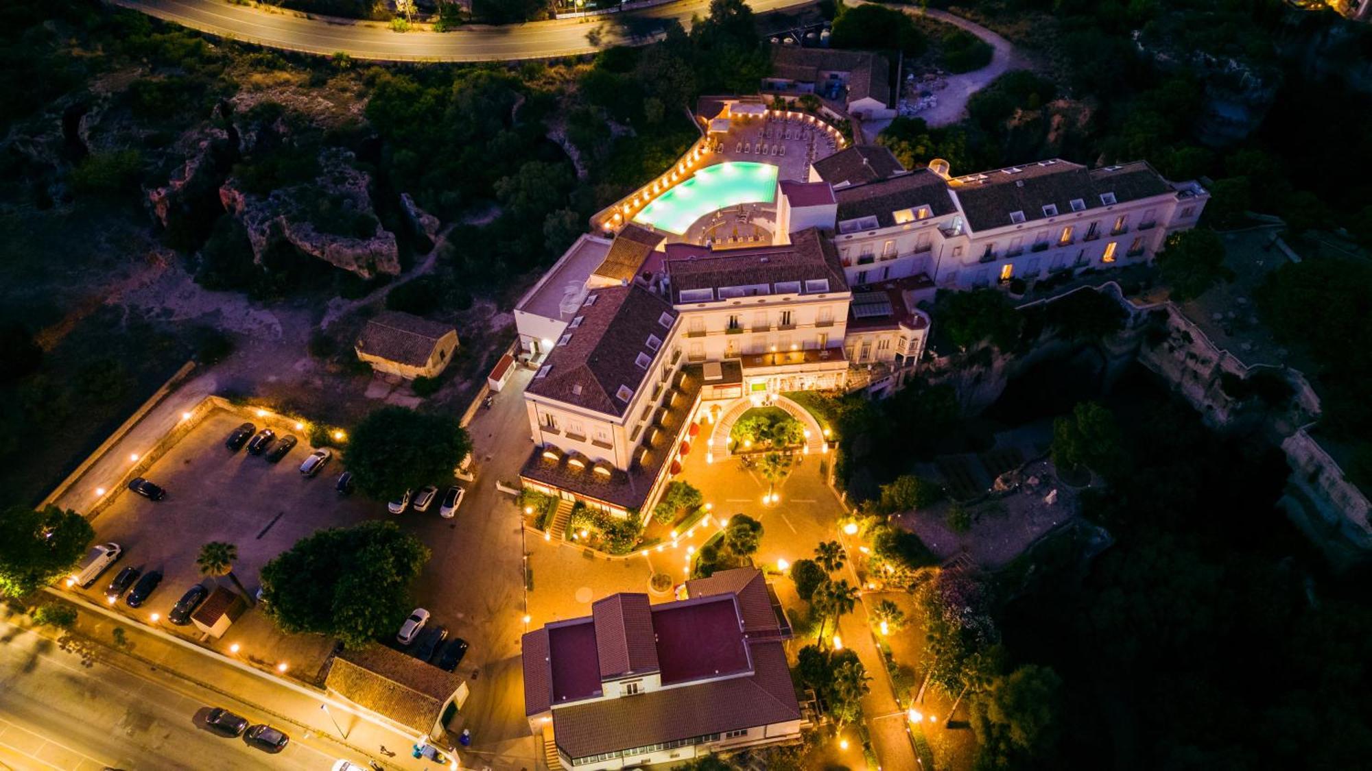 Grand Hotel Villa Politi Syracuse Bagian luar foto